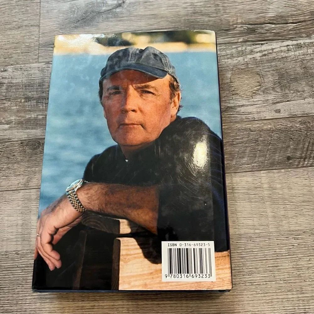 James Patterson Violets are Blue hardback - Picture 5 of 5